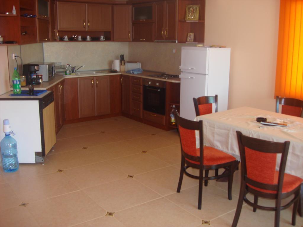 Villa Sunray Topola Luaran gambar